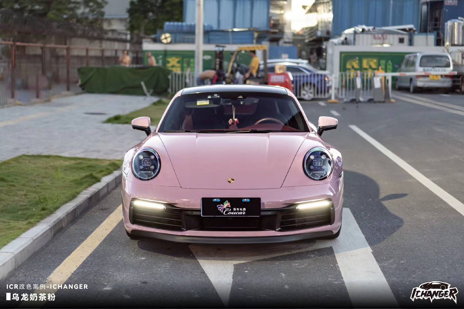 保时捷911-ichanger改色膜乌龙奶茶粉,如同丝稠的色觉光滑_#milkpink