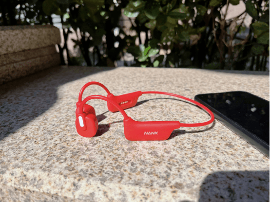 开车适合戴什么款式的耳机?开车最适合的骨传导耳机分享