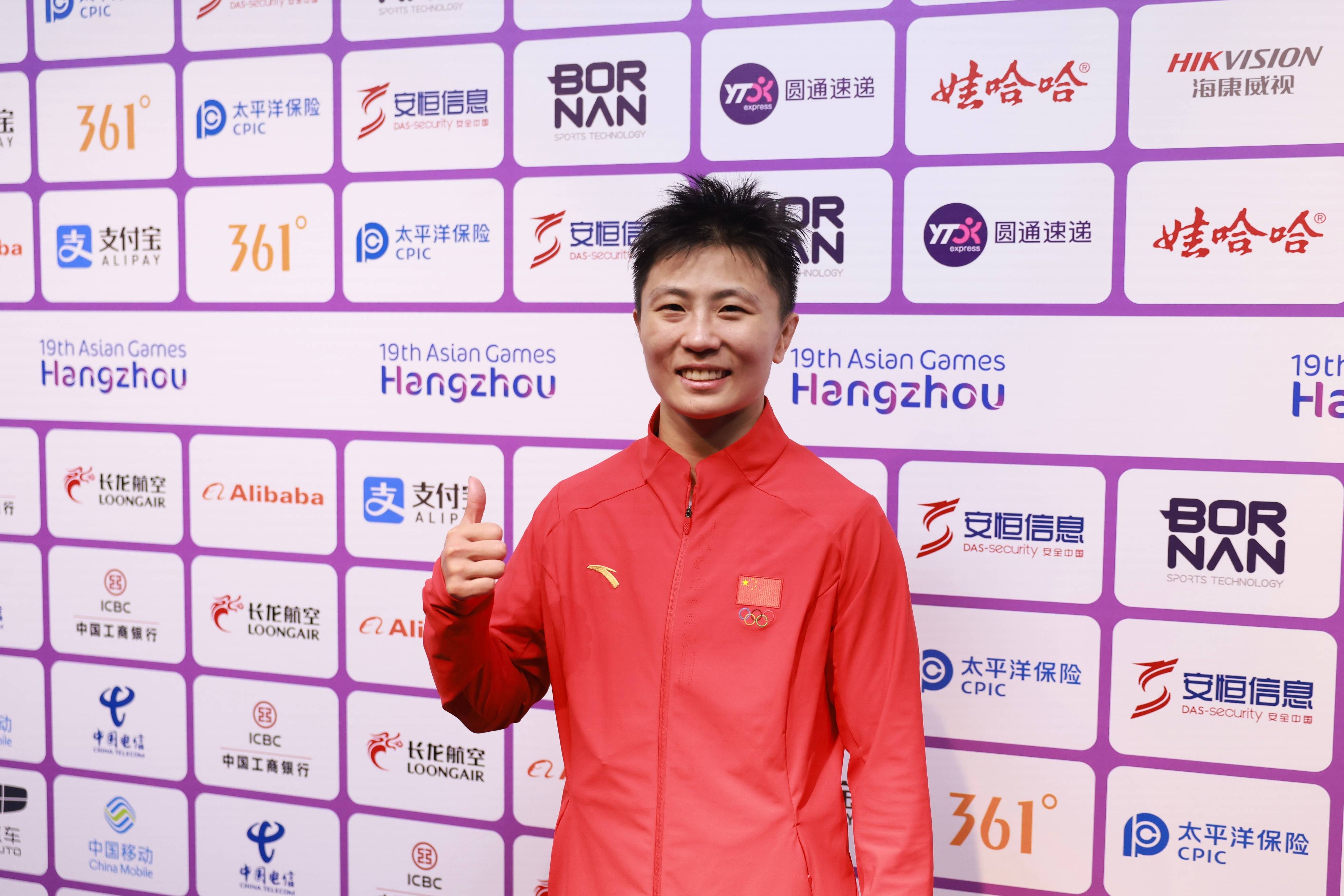 早在2022年的亚运选拔赛中就实现了女子52公斤级的三连冠,以该级别总