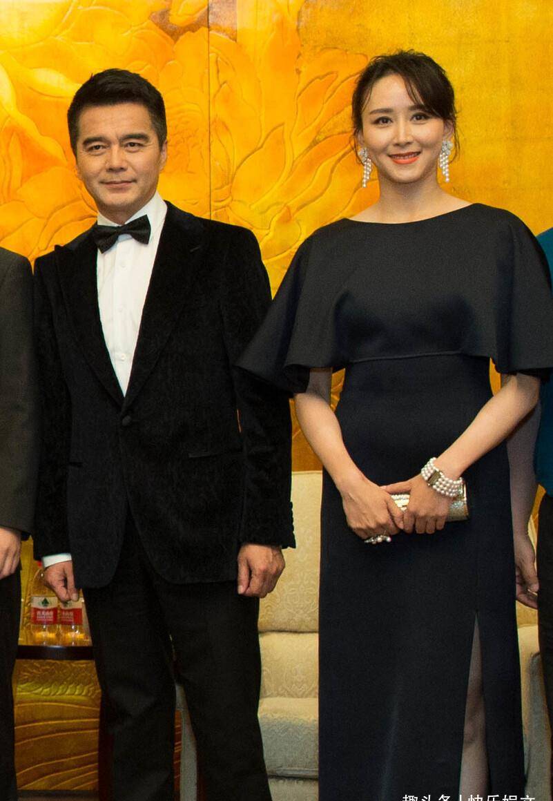 登场就被胡静质问特殊照顾她,回复太强硬了_见证人_电视剧_同学