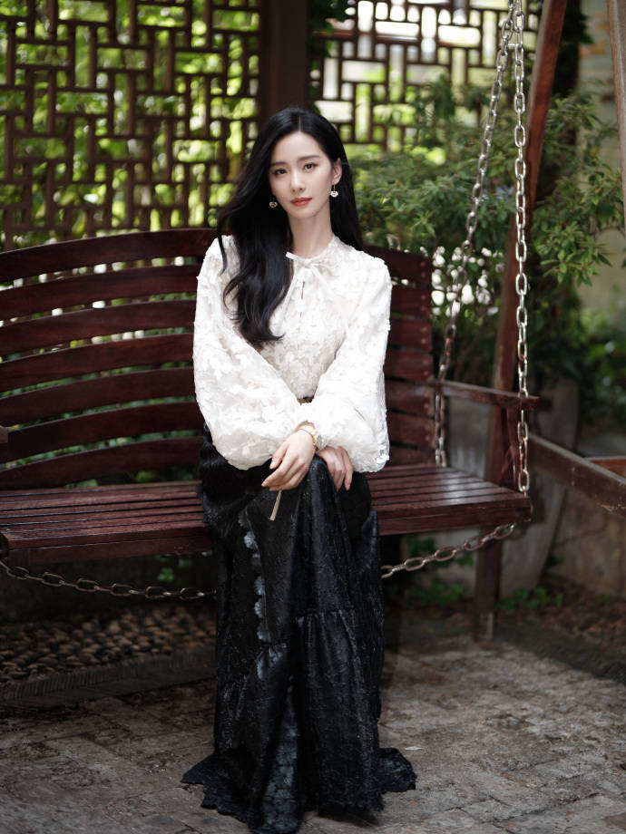 被刘诗诗这组照片惊艳到了!身姿优美,气质出众_体态_影响_形象