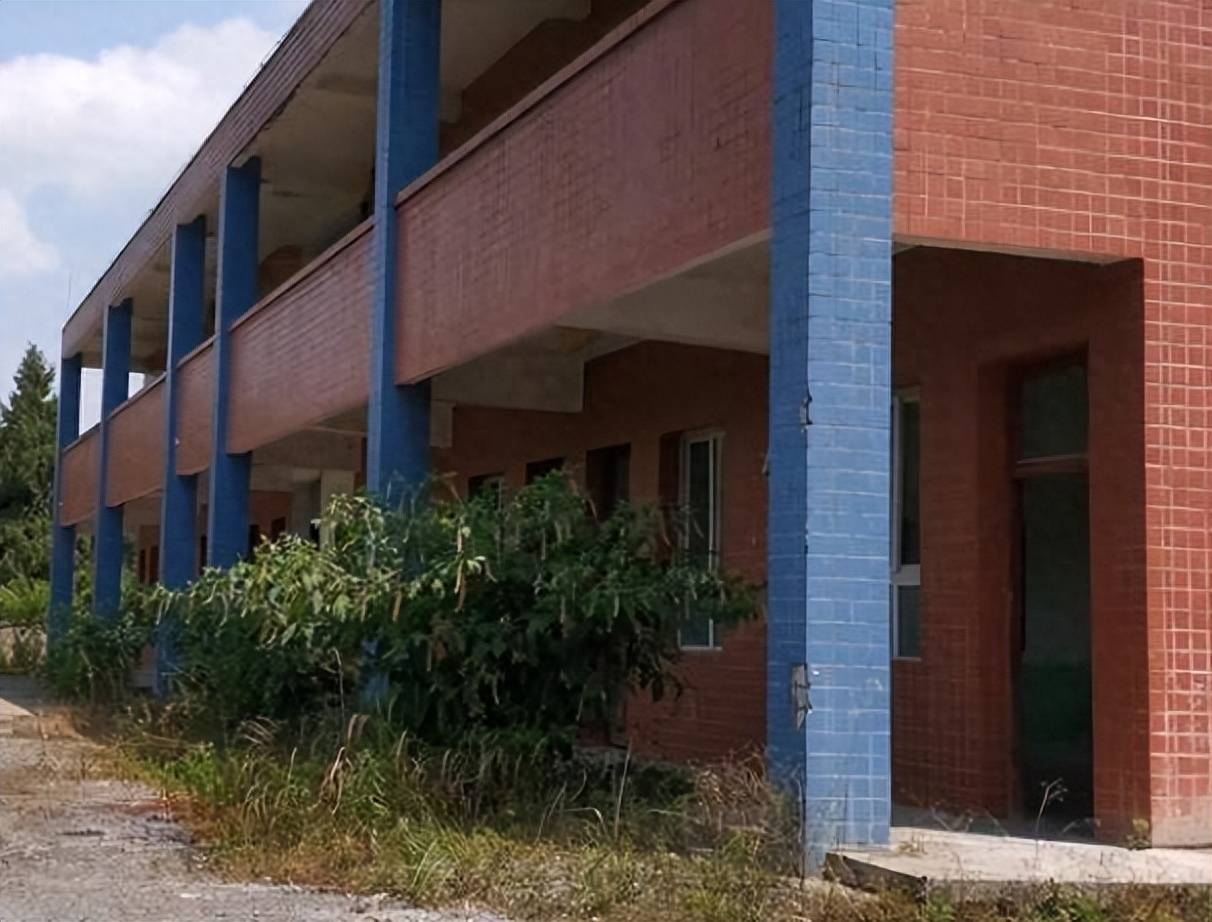 "不老男神"古天乐:被曝一直在假慈善,捐助学校早已人去楼空?