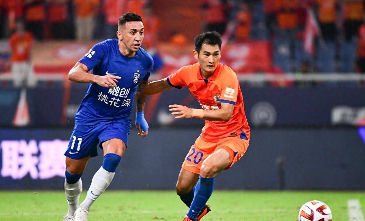 中超战报:武磊致胜球海港队史第二座中超奖杯在招手_比赛_主场_山东