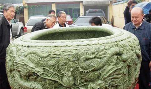 憋屈了300年的国宝——渎山大玉海,竟然成了道士的腌咸菜缸_玉石