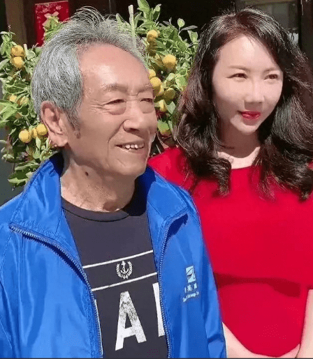 "忘年恋"明星夫妻的幸福感真强_侯勇和_饶芯语_年龄