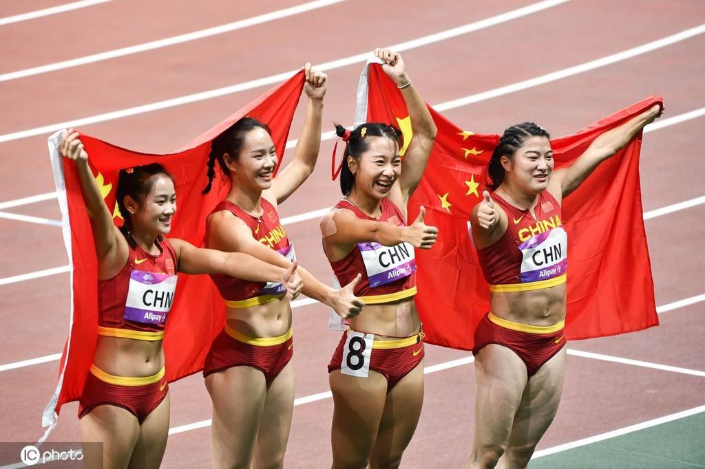 “中国队”亚运女子4*100米接力-葛曼棋领衔中国队以43秒39夺冠