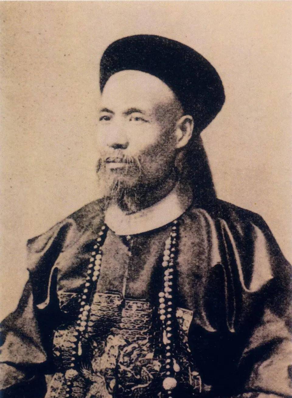 丁汝昌自杀殉国,光绪下旨将其棺材锁上3道铁链,10余年不准下葬_北洋水