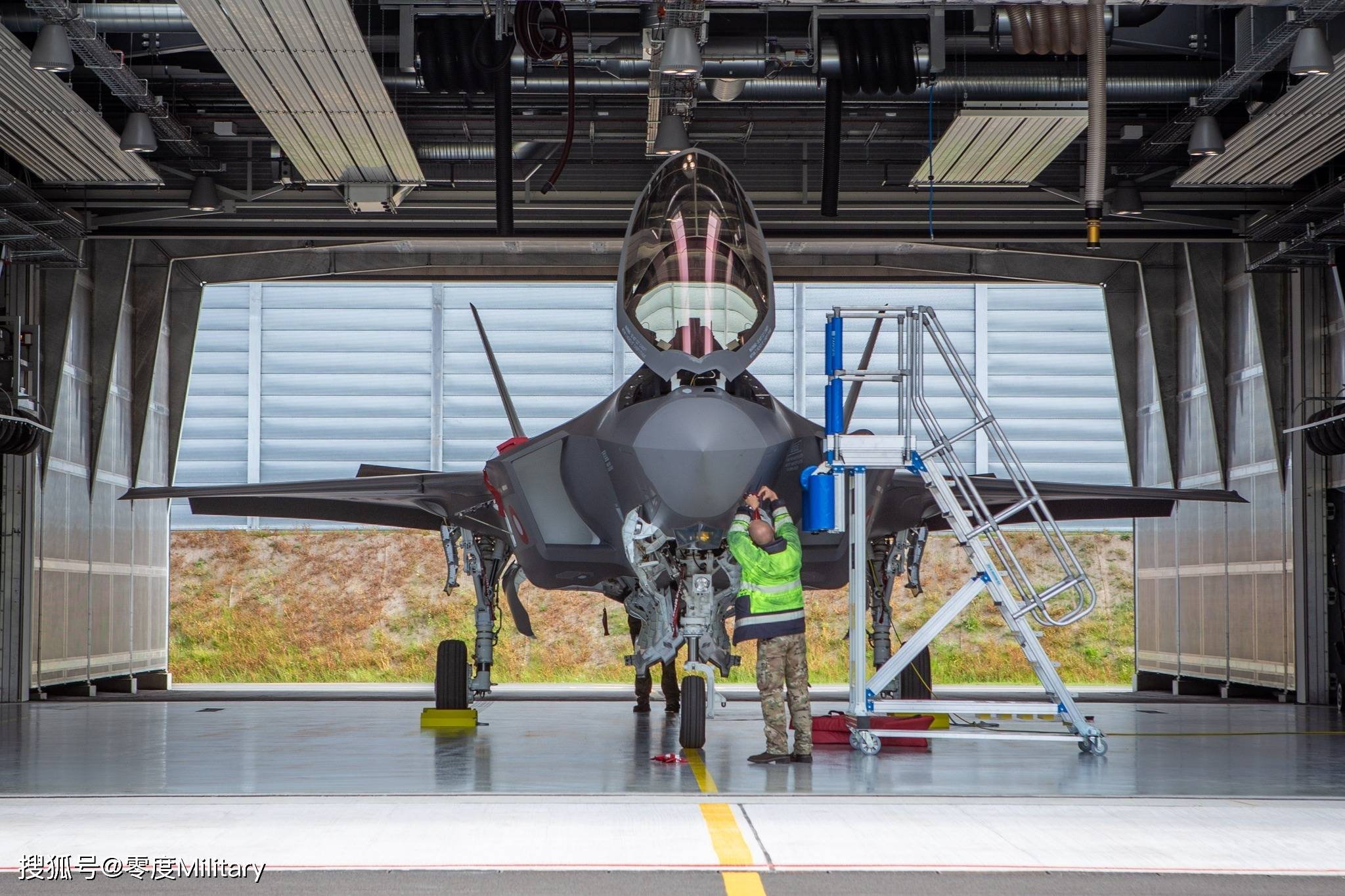 丹麦皇家空军正式接收前四架f-35a战斗机:还有六架正在测试培训_欧洲