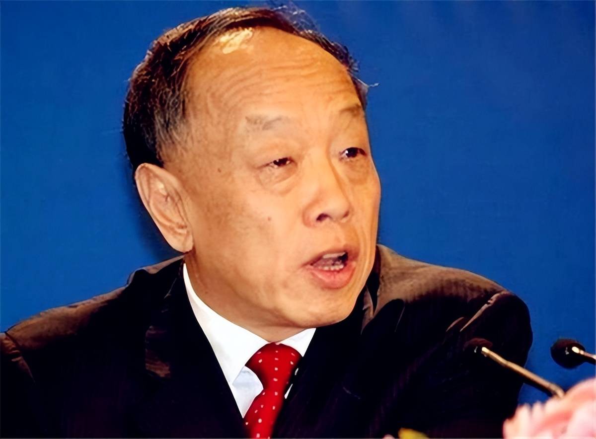 李肇星升任外交部长,钱其琛告诫:不要把官衔太当回事!