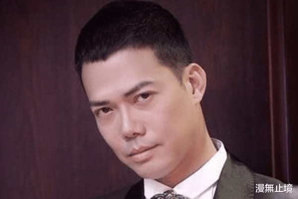 拥有幸福家庭的谢天华,还有一双儿女,如今也已经50多岁了