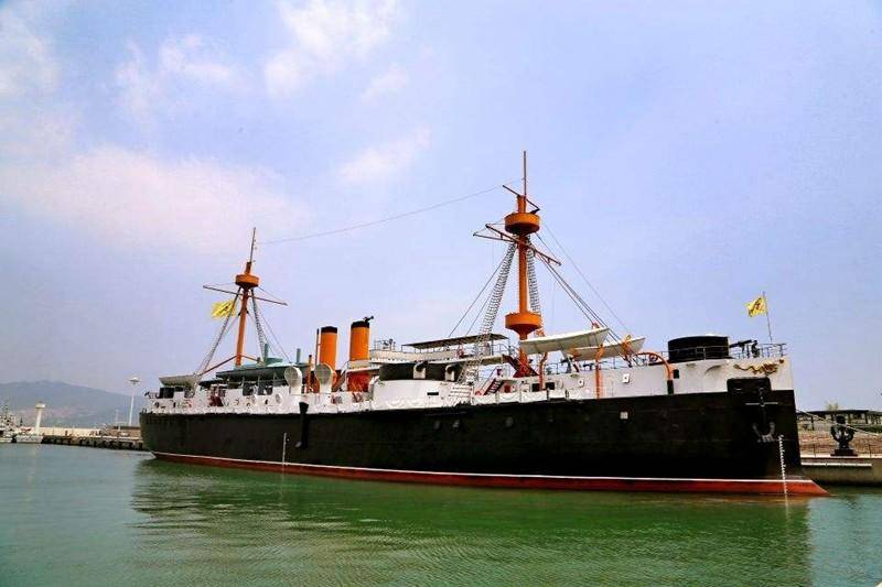 阅读历史,北洋水师定远号铁甲舰浅谈_mm_日本联合舰队_装备