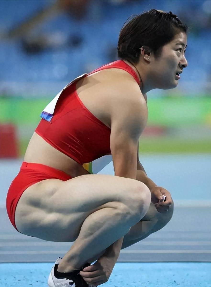 袁琪琪身高1.59米,在短跑运动员中不算高.