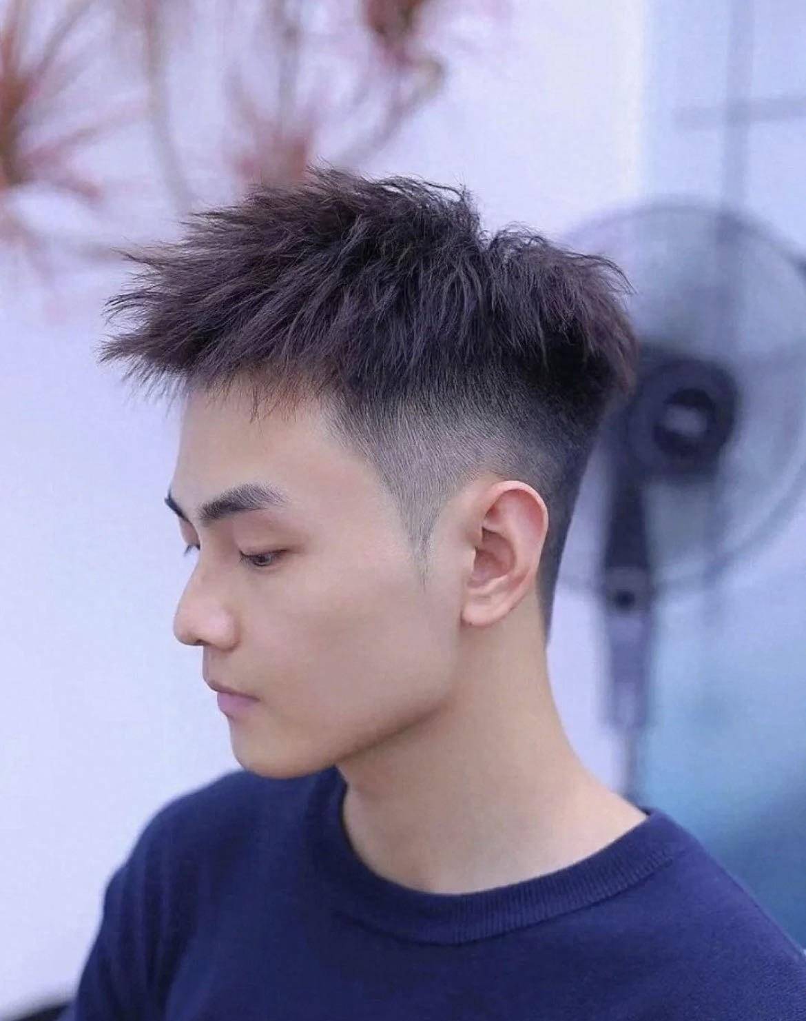 男生只能在夏天理发建议大家尝试一下这3款阳光又帅气的发型