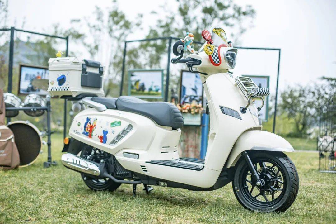 售价13980元奥罗拉150测评:外观设计吸引眼球,性能如何?