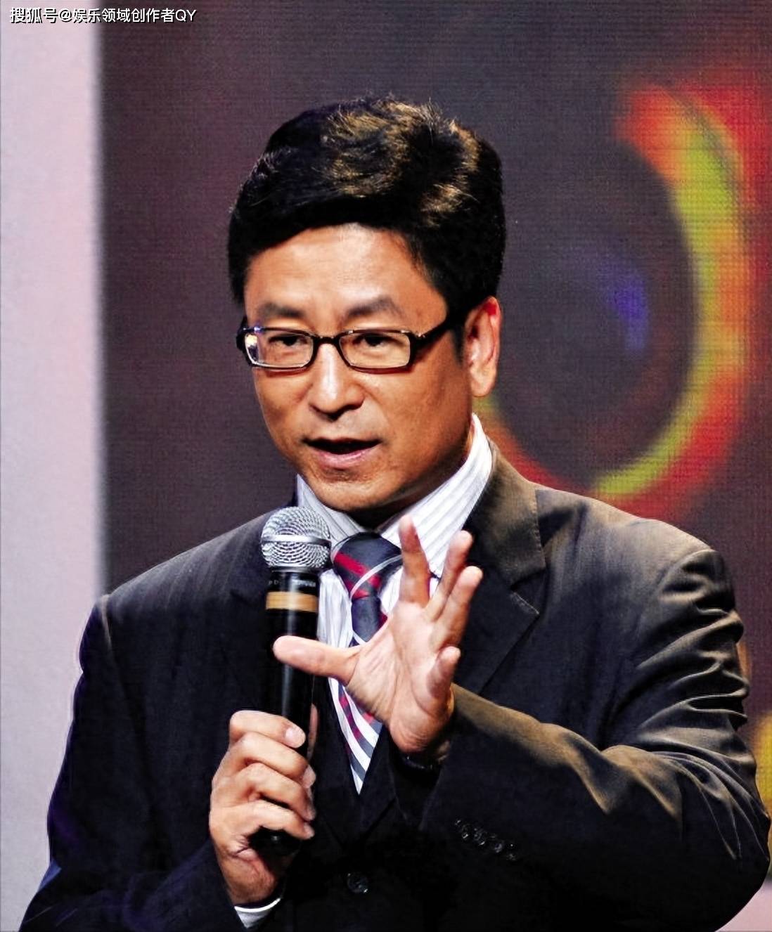 再看王朔对白岩松的评价,一针见血_问题_关键_年轻人