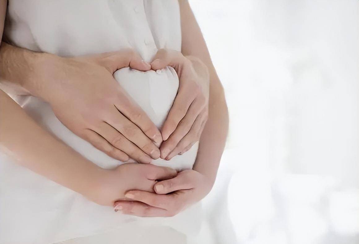 备孕十年没怀上孩子,腹痛去医院看病,医生:你要生了_小梅_大力_救护车