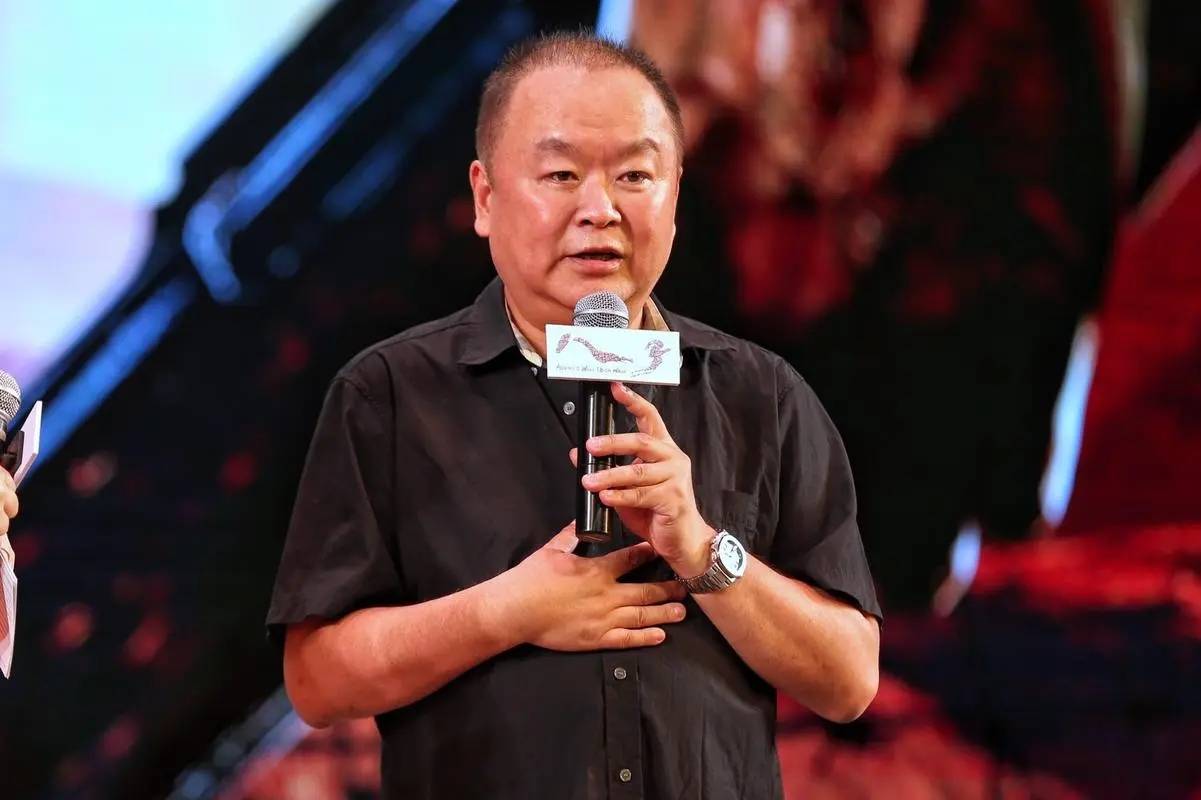 著名导演高希希:辉煌背后有辛酸坎坷和眼泪,妻子为他提心吊胆