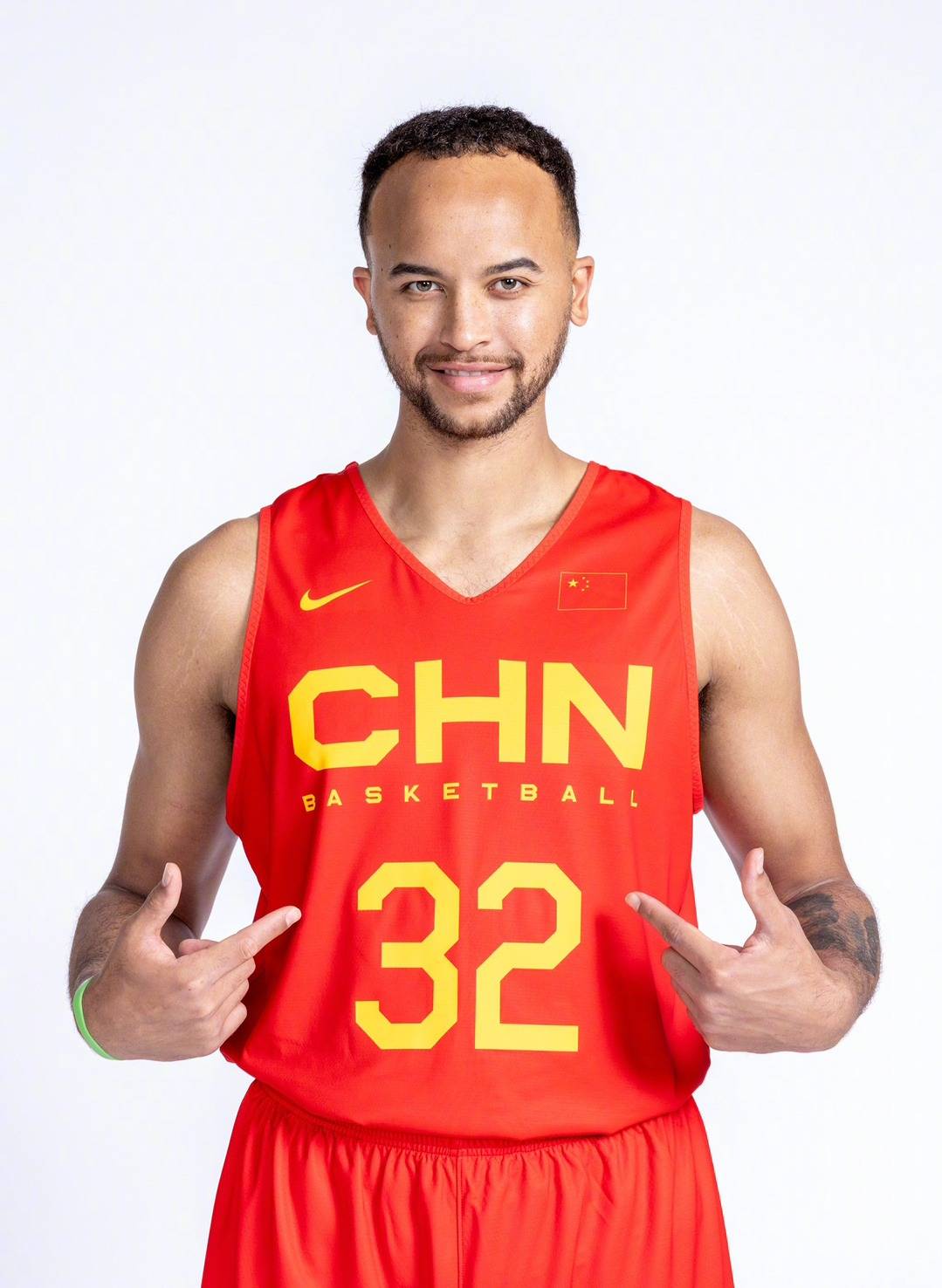 30岁当替补,年薪930万美元_李凯_最佳球员_篮球世界杯