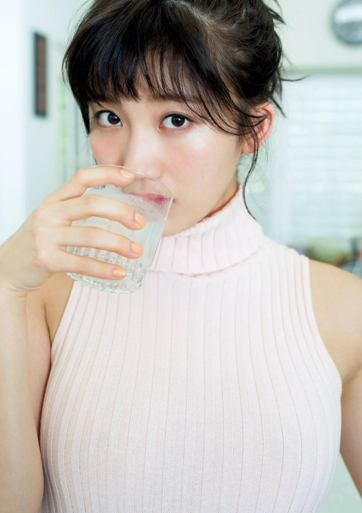 25岁小仓优香,身材也太饱满了吧!_表演_魅力_演技