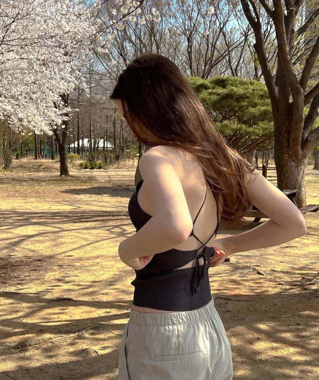 值得一提的是达莎还积极参与公益事业