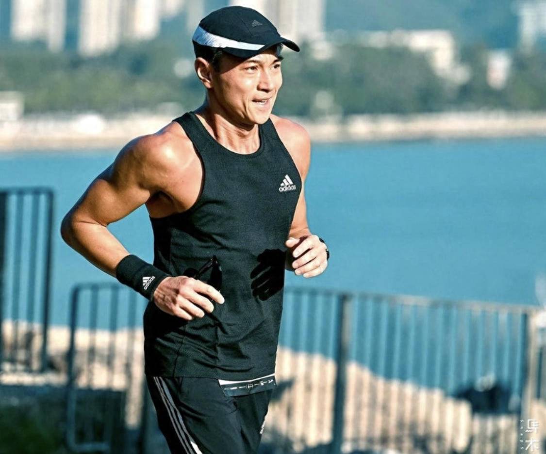 唐诗咏对米饭过敏,医生建议休息至康复,细数圈内不幸中招艺人_黄浩然