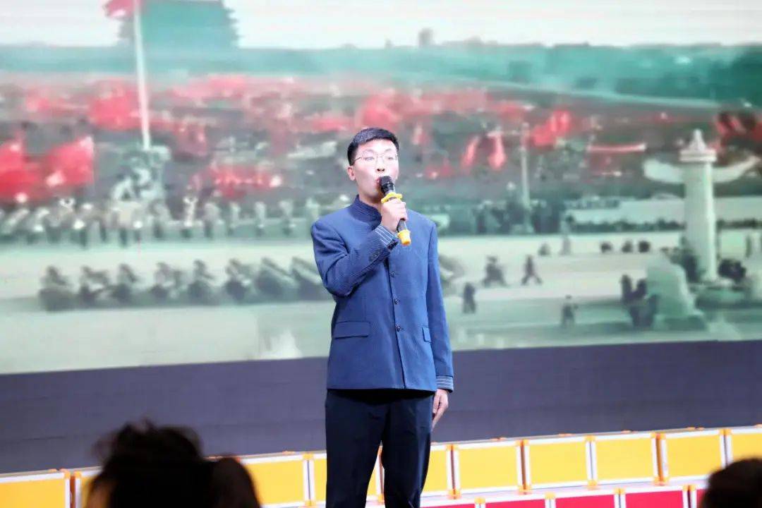 濮阳市昆吾小学教育集团总校第36期 昆吾业余党校暨10月份"主题党日"