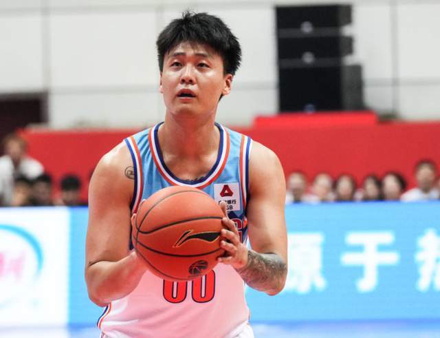 赵睿新疆首秀爆砍21 5 3,与阿不都合砍48 14力克江苏开门红_沙拉_赛季