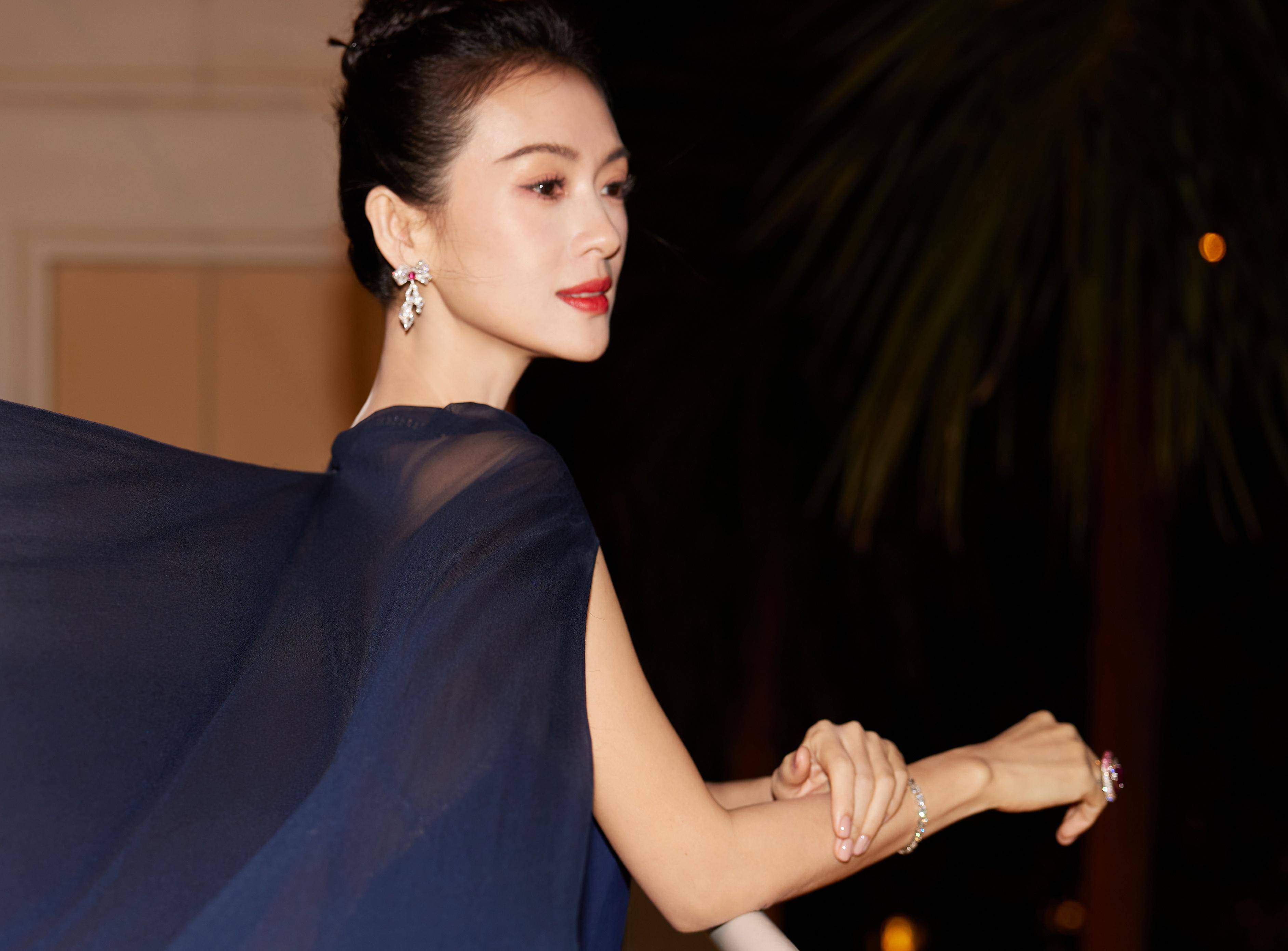 汪峰章子怡官宣离婚,情变节点曝光,去年11月12月先后摘掉婚戒