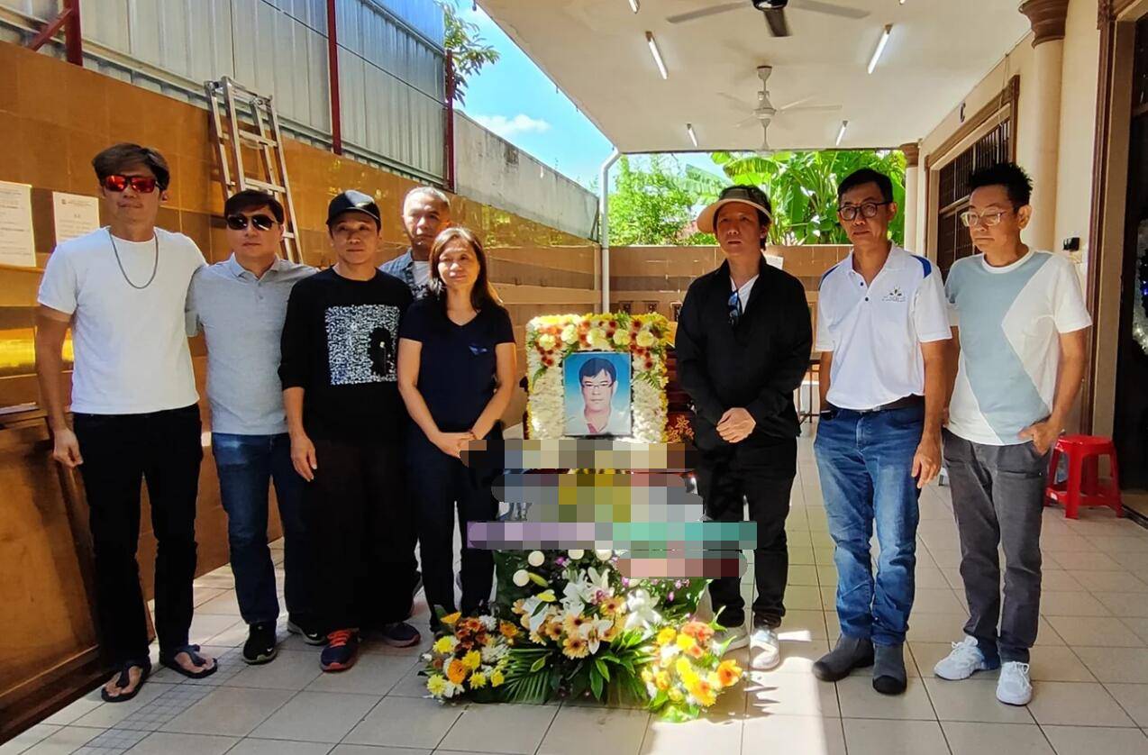 据友人透露,张文辉祖籍广东潮汕,在马来西亚出生及长大,中学时开始