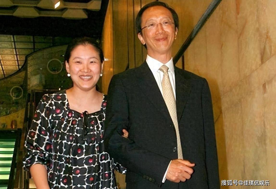 伏明霞被丈夫送100亿亚洲最豪华的医院,老公:越多越好_梁锦松_陈慧珊