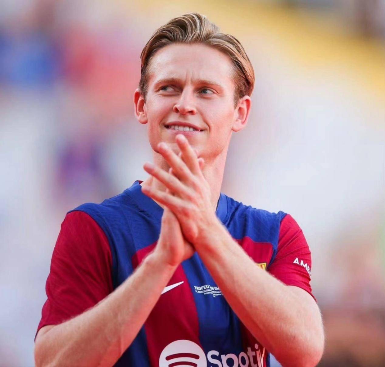 德容想留巴萨未出售_拉波尔塔_巴塞罗那_球员