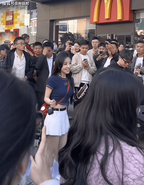 冯提莫在做最后的努力,周二珂已经"躺平",因太闲