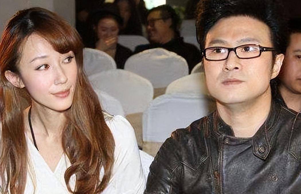 汪峰和康佐如的女儿王静怡于2012年6月26日在北京出生.