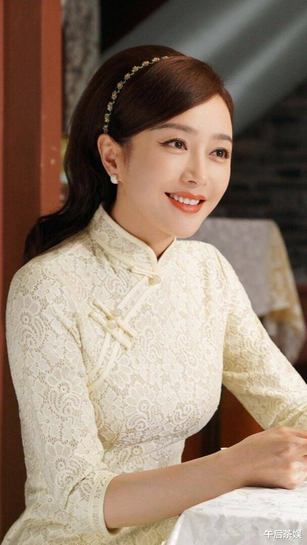 二十岁放弃稳定工作,独闯演艺圈,秦岚为何不相信一见钟情?