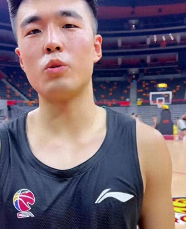 张文艺_比赛_球员