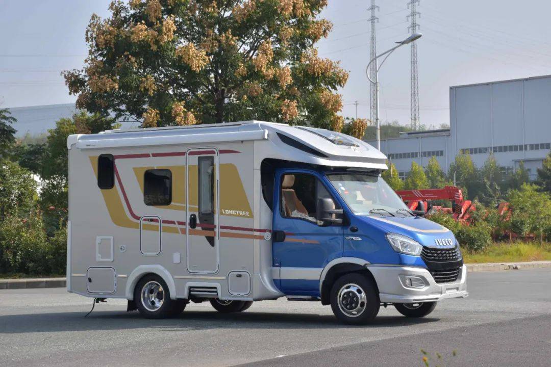 11月2号到5号杭州房车展:隆翠4号c658玩家版,小额头灵动车身