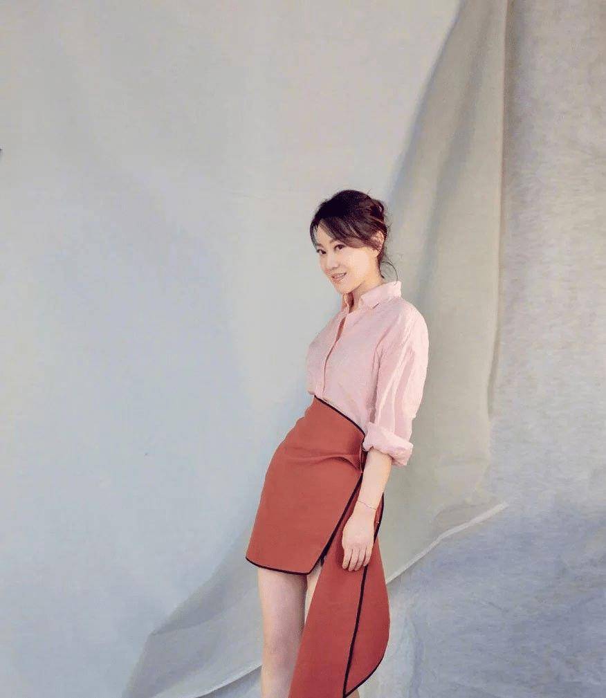 闫妮才是"逆生长"吧!