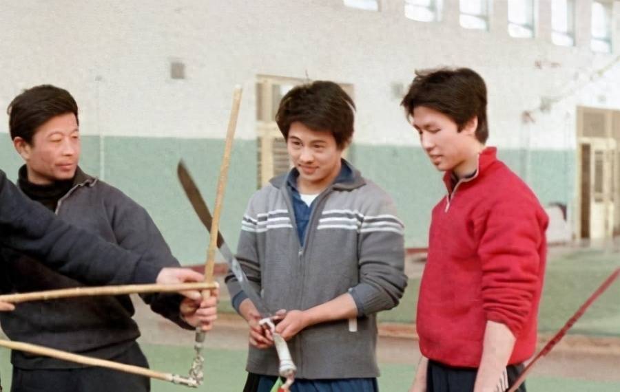 祖籍广东省江门市的功夫巨星甄子丹的家乡情结和爱国情怀_中国_美国