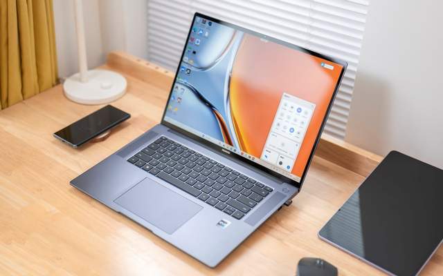 高搭载第13代英特尔酷睿i9处理器,32gb双通道大内存,1t大存储固态硬盘