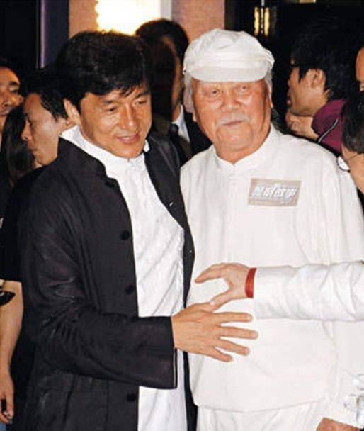 之后的房道龙在工作中认识了陈莉莉,而且后来才知道两个人居然还是