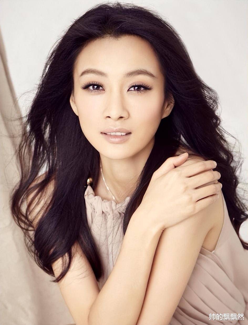 演员徐梵溪:出道17年不温不火,前男友娶李小冉,如今