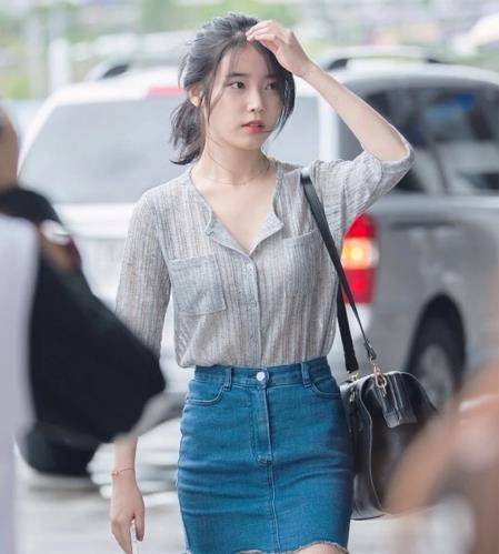 韩国超会穿搭的女星,林允儿衣品好,jennie超吸睛,金雪炫身材赞_欧尼