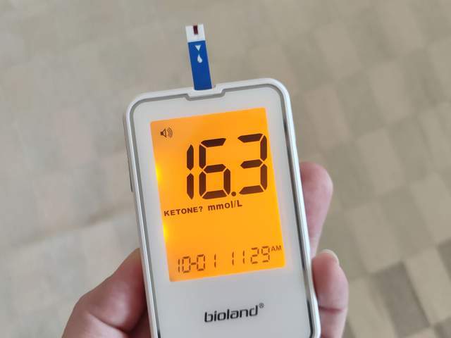 大屏显示,语音播报,爱奥乐血糖测试仪时刻关爱父母健康_测量_mm_结果