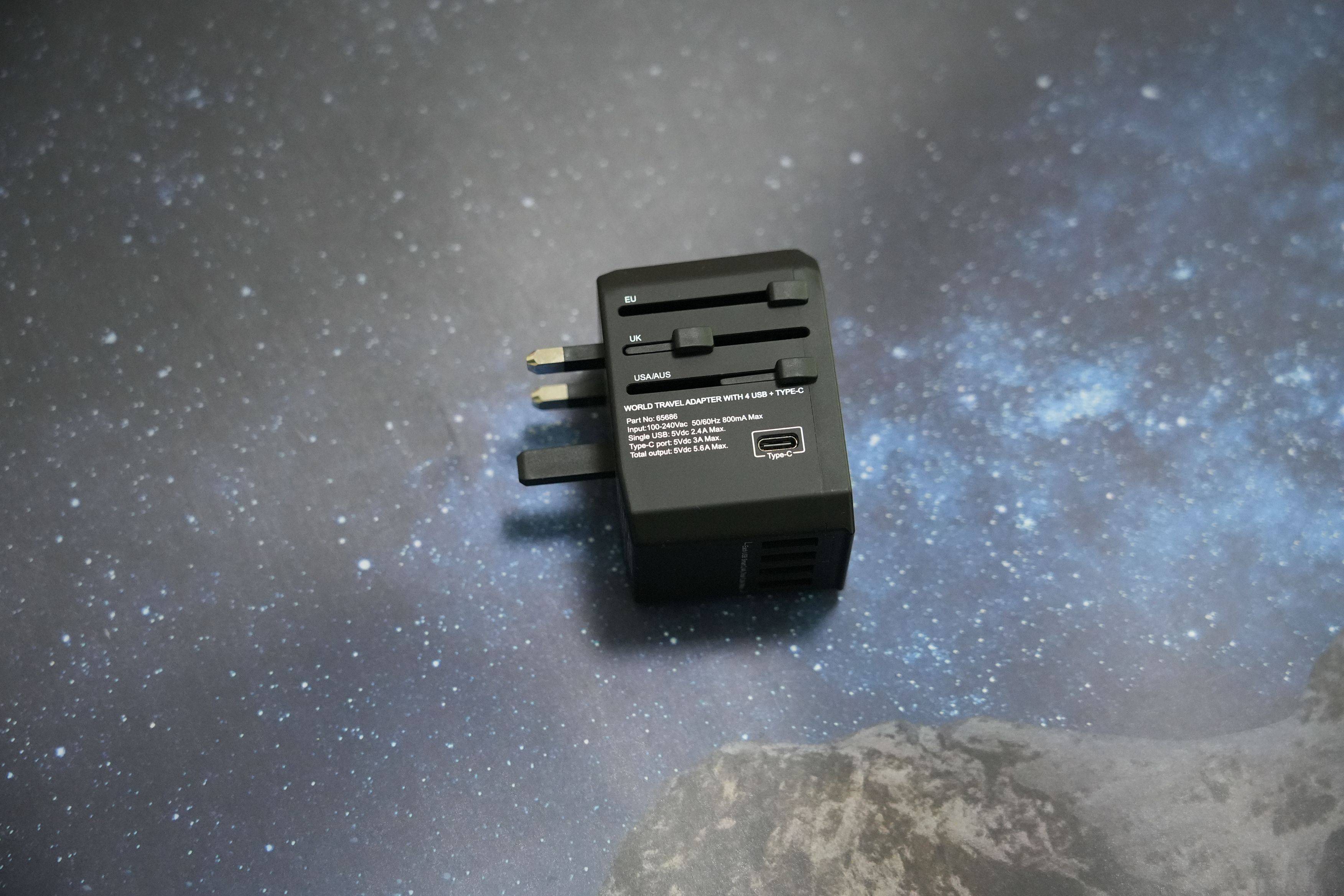 想要轻松旅行吗？威宝（Verbatim）旅行转换快充插头为你助力！