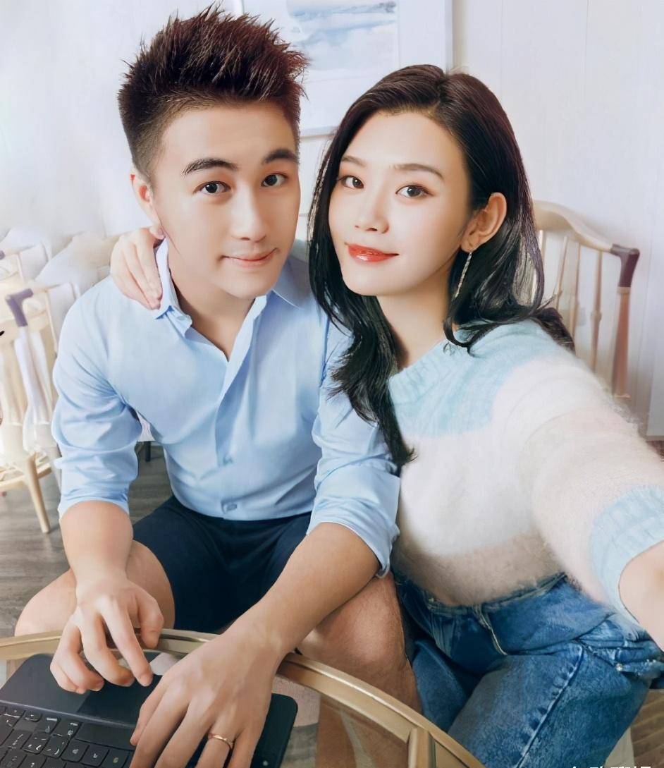 何猷君_何鸿燊_节目