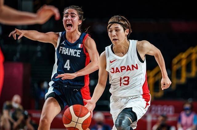 女篮叛徒李明阳:加入日籍为日而战,认日本富商做干爹并当场改名_教练