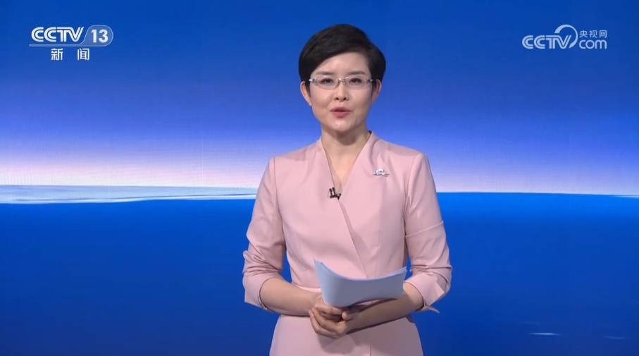 王宁:《东方时空》出口误,竟把航天员"汤洪波"读成"杨洪波"_新闻_发射