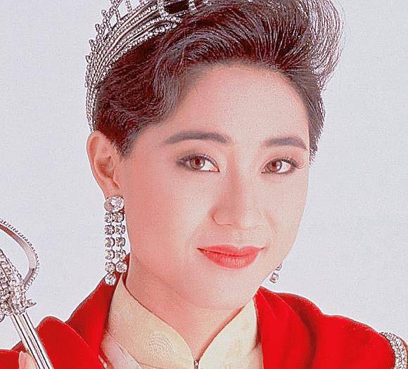 之所以小编对她记忆深刻,是因为当年陈法蓉曾经出演过《天下第一》