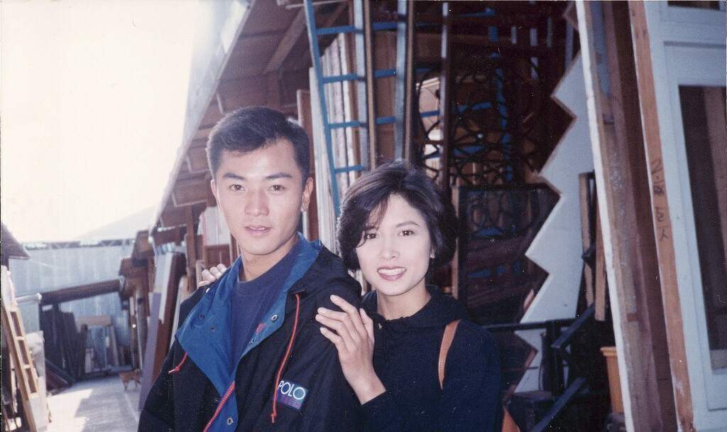 获粉丝举办见面会,58岁状态佳仍单身_邵美琪_罗嘉良_活动