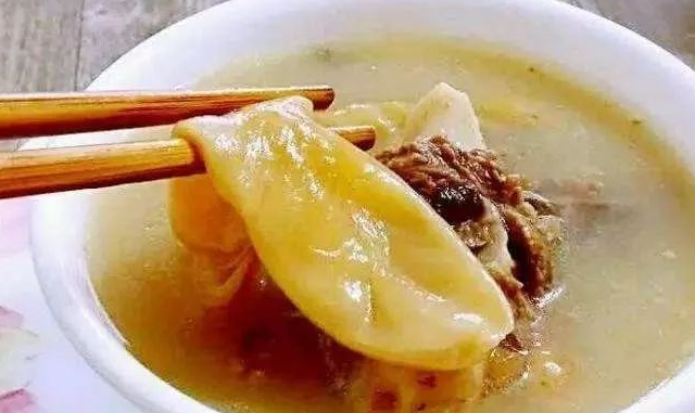 虽然鱼胶被赶下了神坛，但是偶尔用来煲汤还是不错的(图2)